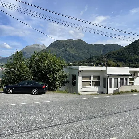 Fjord Apartment Dimmelsvik